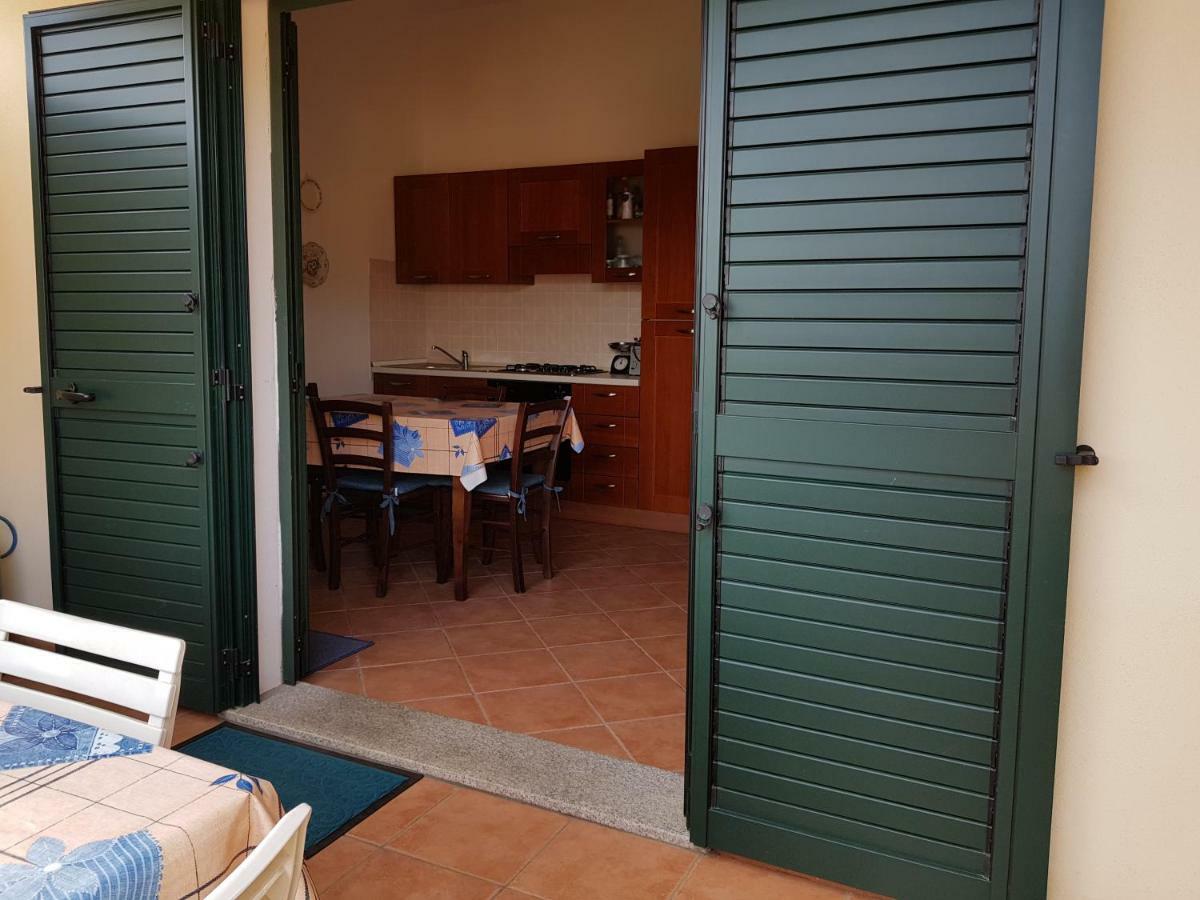 Borgo Lu Canali Da Gavino Apartment Badesi Exterior foto