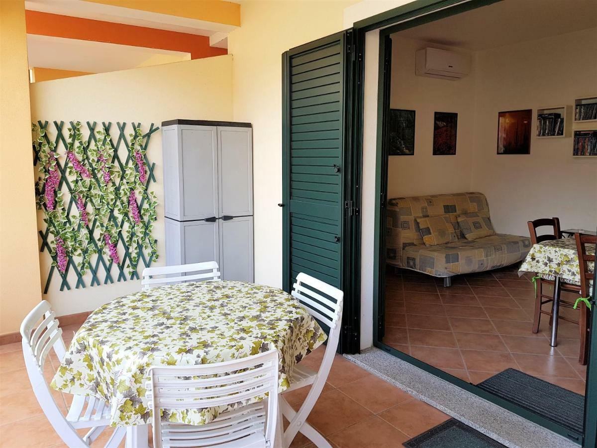 Borgo Lu Canali Da Gavino Apartment Badesi Exterior foto