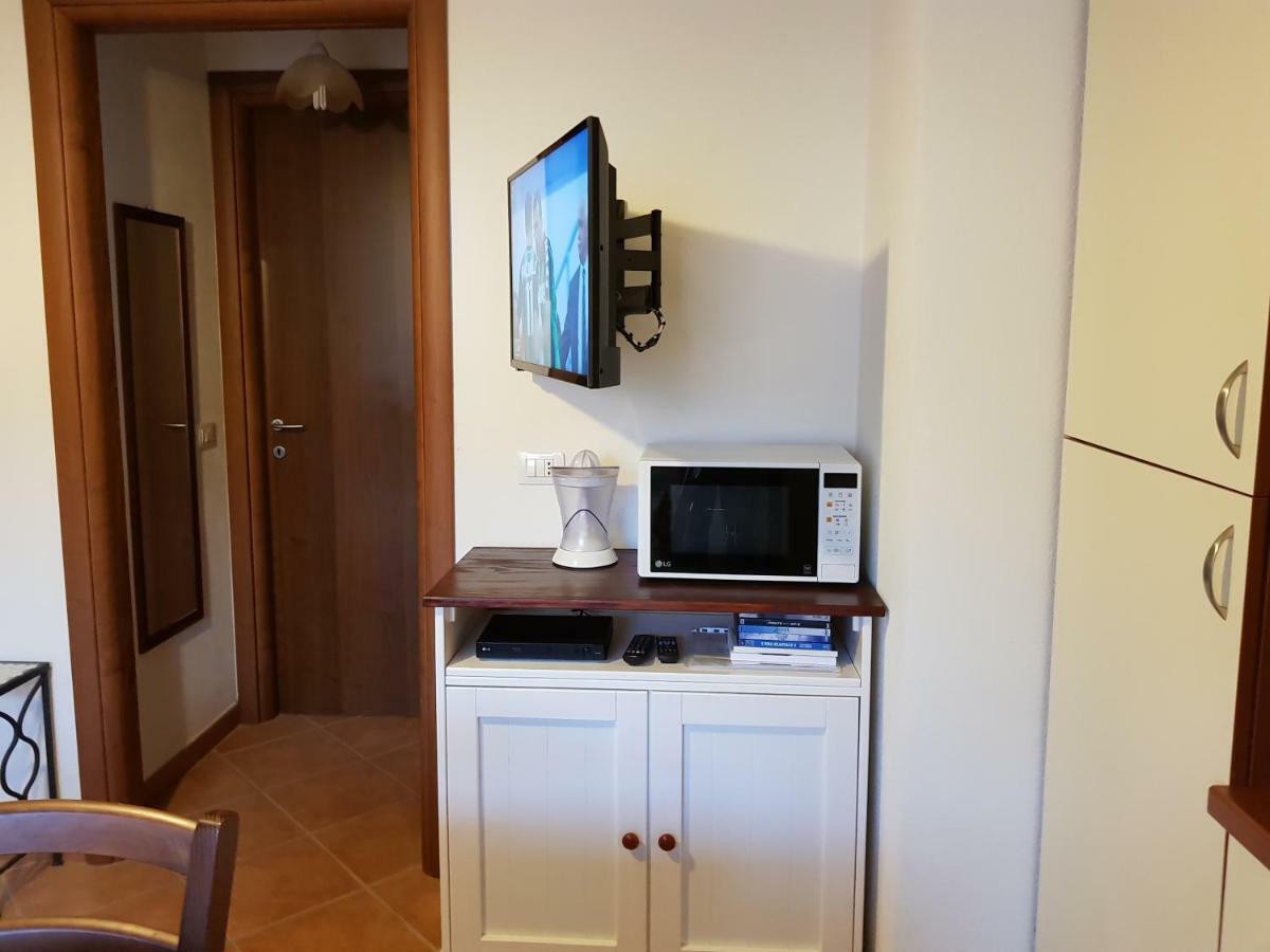 Borgo Lu Canali Da Gavino Apartment Badesi Exterior foto