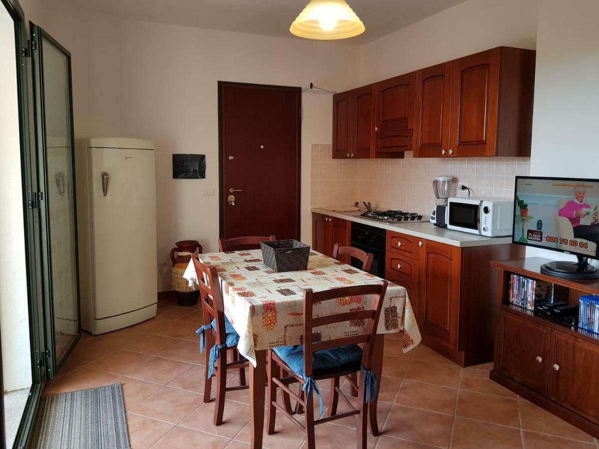 Borgo Lu Canali Da Gavino Apartment Badesi Exterior foto